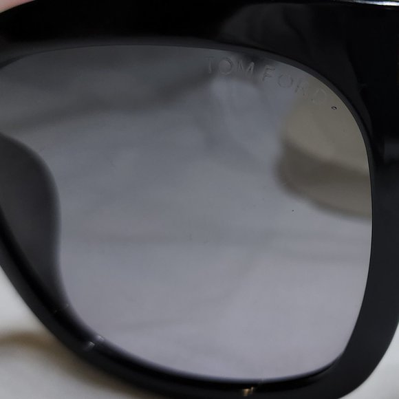 TOM FORD #140 Sunglasses Tf9313 01B - Picture 6 of 12